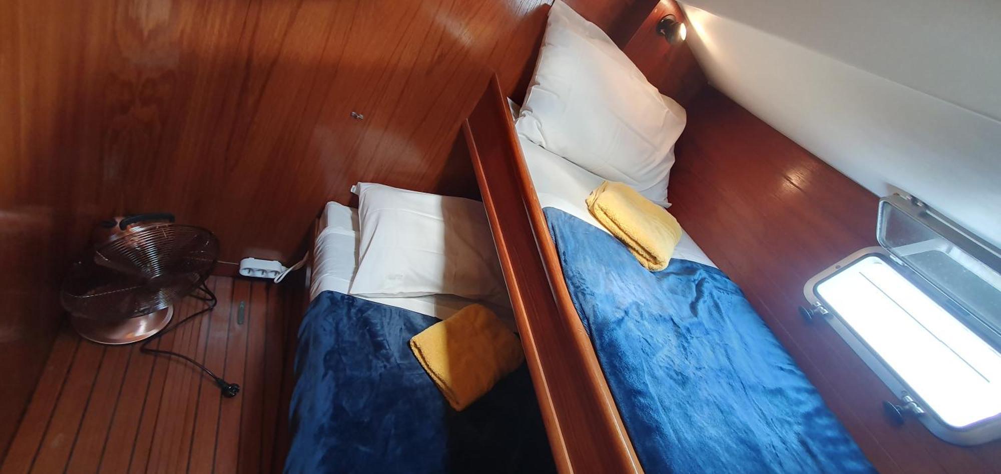 Coriandre 2 - Dormir Sur Un Grand Voilier 9 Personnes By Nuits Au Port Ла-Рошель Екстер'єр фото
